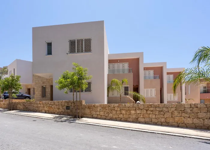 וילה Modern Poolside At Paphos